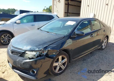 2014 Toyota Camry Se z USA, uszkodzony, nr VIN 4T1BF1FK5EU316012